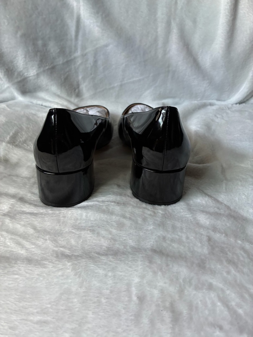 Journee Collection - Classic Black Patent Pumps - Picture 4 of 7